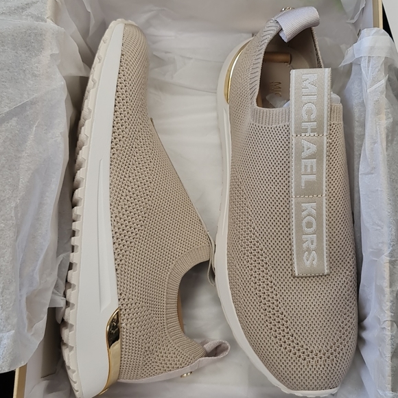 MICHAEL Michael Kors Bodie Slip On Sneakers - Picture 6 of 11